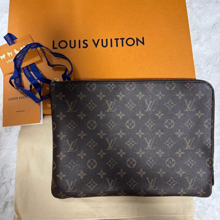 [BUNJANG] Louis Vuitton Etui Voyage Monogram Fuchsia Pouch GM / 정품 루이비통 에튀보야주 모노그램 푸시아색 파우치 레어템 gm사이즈