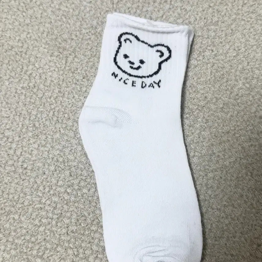 [BUNJANG] Cute Teddy Bear Socks (New) / (새상품) 귀여운 곰돌이 양말