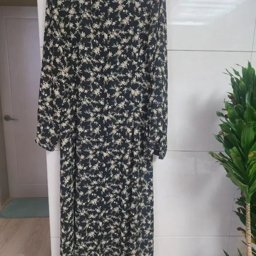 [BUNJANG] Touch Flower Pattern Long Dress / 터치 플라워 패턴 롱 원피스