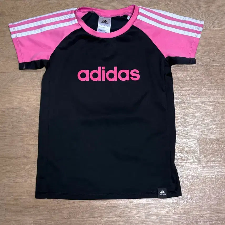 [BUNJANG] Adidas Vintage Blackpink Sporty T-Shirt / 아디다스 빈티지 반팔티 블랙핑크 스포티