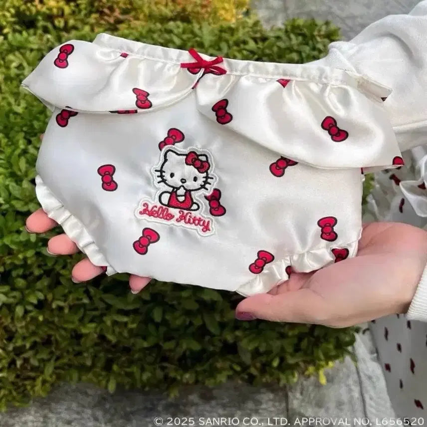 [BUNJANG] Hello Kitty Pouch White / 헬로키티 팬티 파우치 화이트