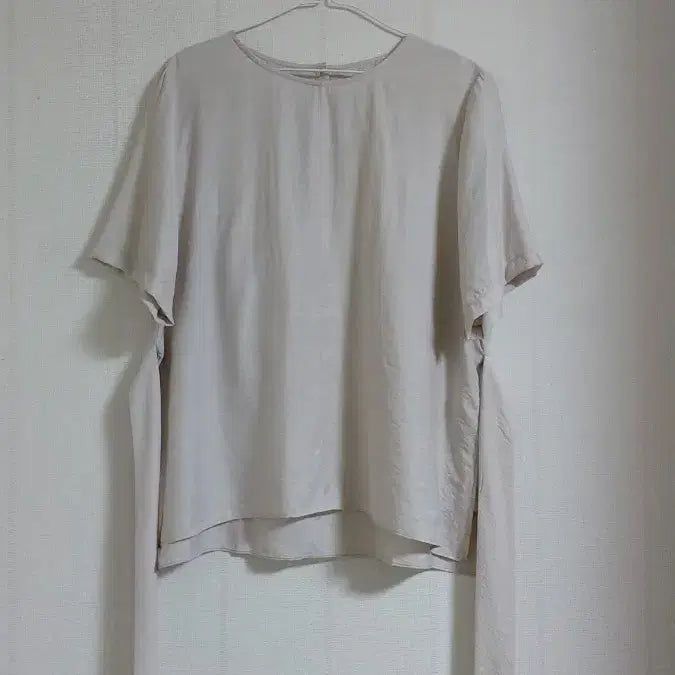 [BUNJANG] AnyVeeF Blouse (New) / 아니베에프 블라우스(새상품)