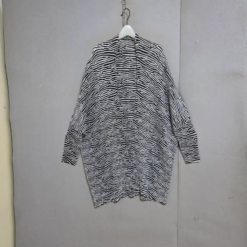 [BUNJANG] Speechio Loose Fit Pleated Cardigan Size 40 / 스피치오 루즈핏 플리츠 가디건 40  n6816