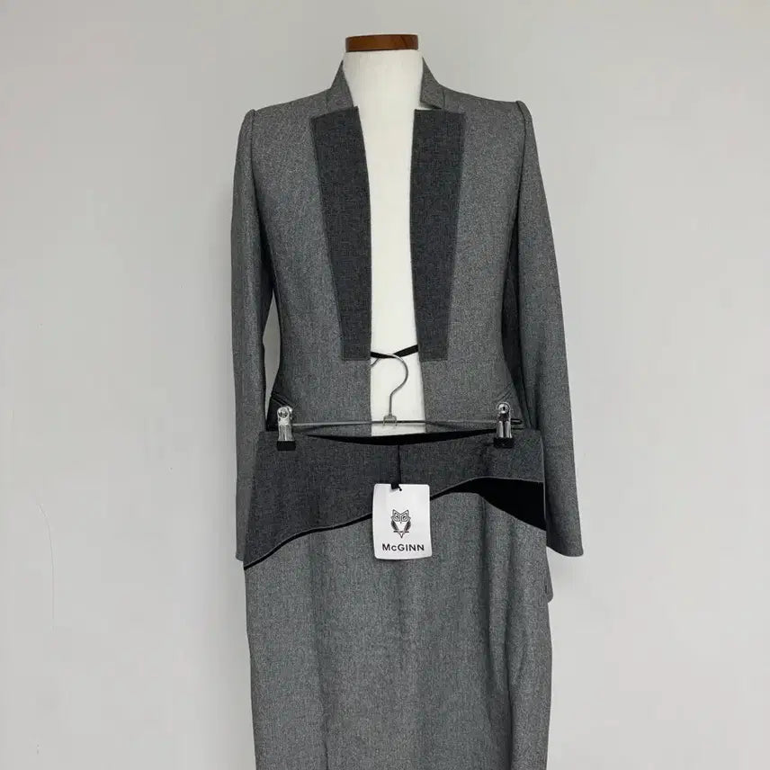 [BUNJANG] MCGIN Suit Set (Jacket + Skirt) Grey S / 맥긴 정장 세트 (자켓+스커트) 그레이 S 새상품 정품