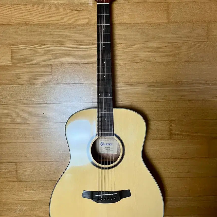 [BUNJANG] Crafter Acoustic Guitar with Accessories / 크래프터 통기타(직거래)