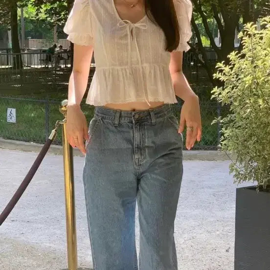 [BUNJANG] Le Plain Eyelet Blouse / 르플레인 아일렛 블라우스 1회착