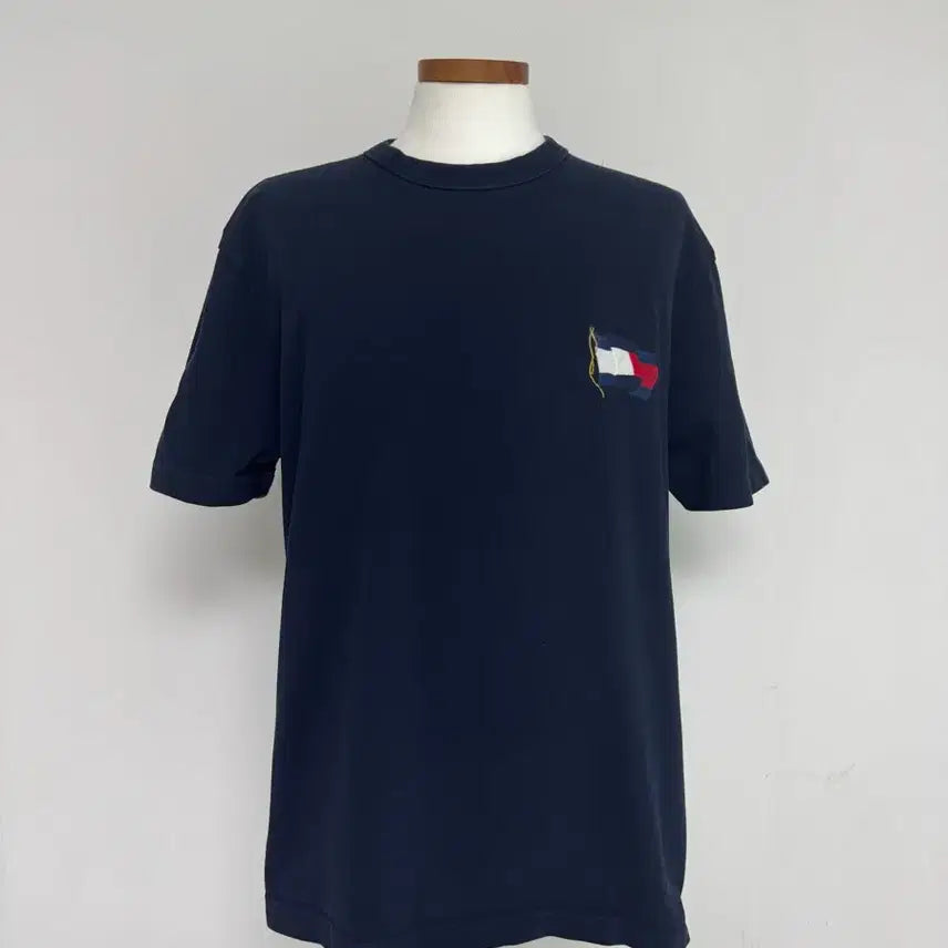 [BUNJANG] Tommy Hilfiger Navy Embroidered Short Sleeve T-Shirt / 타미힐피거 네이비 반팔 티셔츠 정품