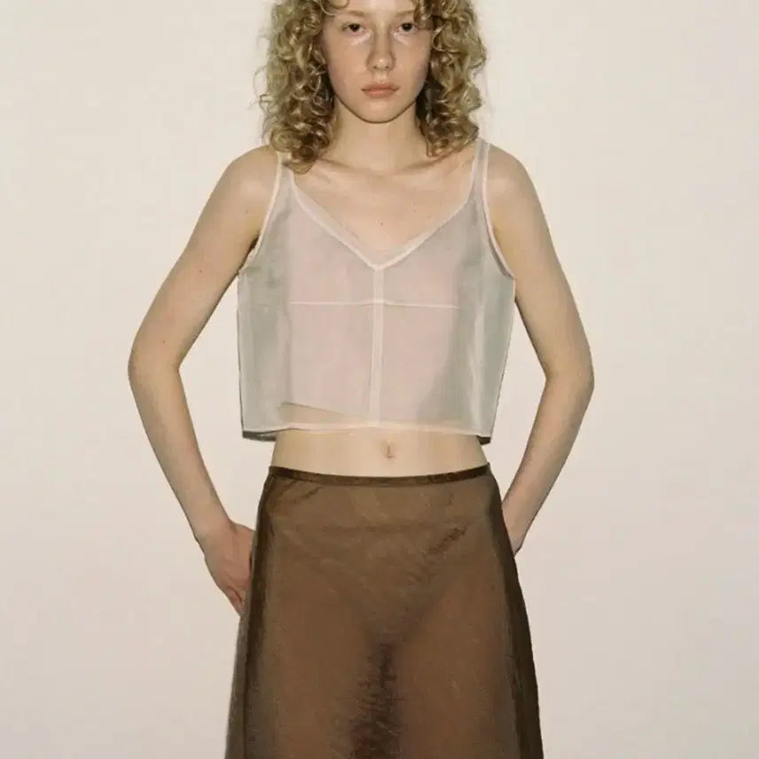 [BUNJANG] Parbang Silk Layered Sleeveless Top Ivory / 파르벵 실크 레이어드 슬리브리스 탑 아이보리