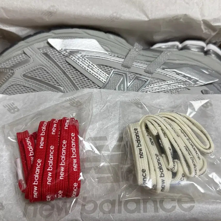 [BUNJANG] New Balance 1906AG Sneakers with Free Lettering Laces / 뉴발란스 1906AG (새상품+레터링끈 증정)