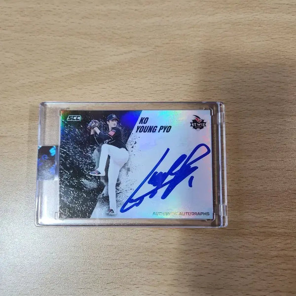 [BUNJANG] KT WIZ Ko Young-pyo Signed Baseball Card / 고영표 싸인 야구카드 KT WIZ