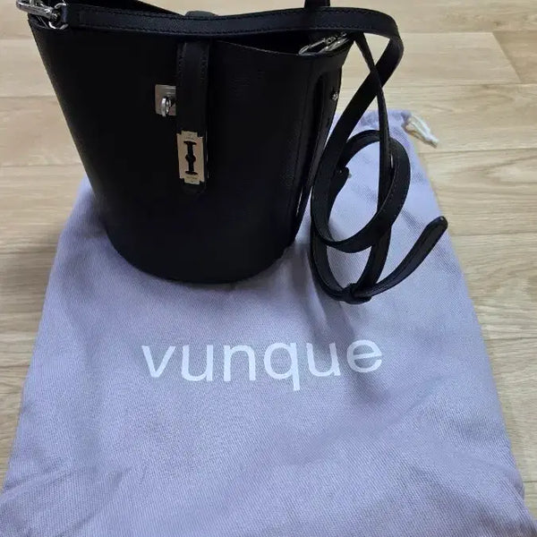[BUNJANG] Vunque Hobo Piccolo Tote Bag Black / 분크 호보 피콜로 블랙