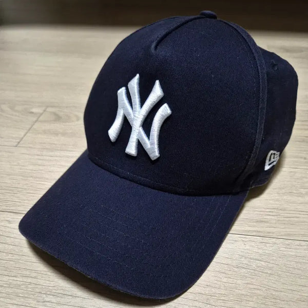 [BUNJANG] New Era New York Yankees Black Baseball Cap / 뉴에라 뉴욕양키스 블랙 볼캡.야구모자
