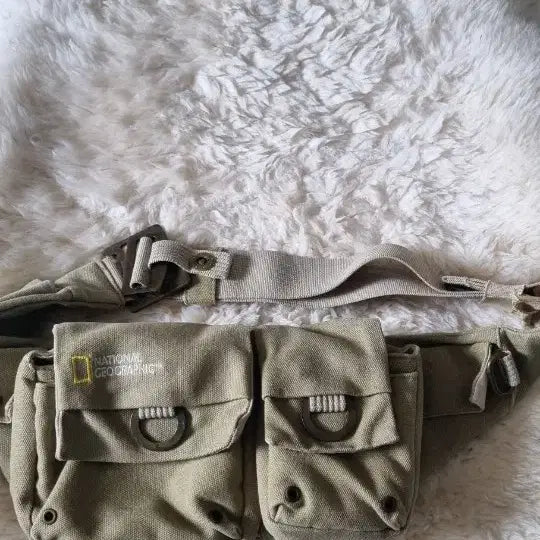 [BUNJANG] National Geographic Sling Bag Khaki / 내셔널지오그래픽슬링백