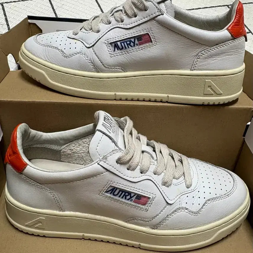 [BUNJANG] AUTRY Medalist Low Leather Sneakers / AUTRY 오트리 스니커즈 37사이즈