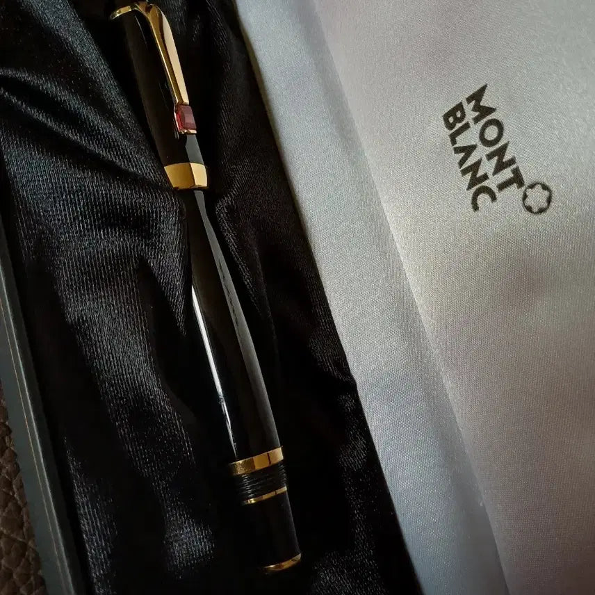 [BUNJANG] Montblanc Bohème Ruby Ballpoint Pen / 몽블랑 보헴 루비 수성펜 (가격인하)