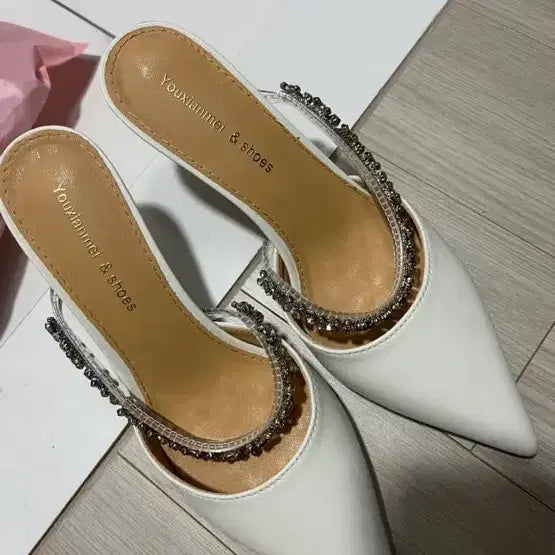[BUNJANG] Ivory 6cm Heels - Size 220 (US 5) / 구두 220사이즈