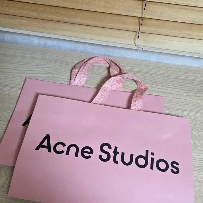 [BUNJANG] Acne Studios Shopping Bags (2) / 아크네 스튜디오 쇼핑백 2개 팝니다.