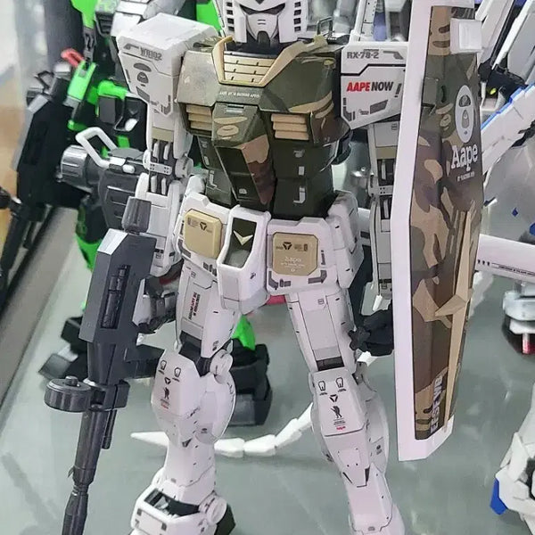 [BUNJANG] Bandai MG Gundam Ver. 3.0 AAPE Camo Completed Model Limited Edition / 한정판 반다이 MG 퍼스트건담 3.0 AAPE 카모 완성품 팝니다