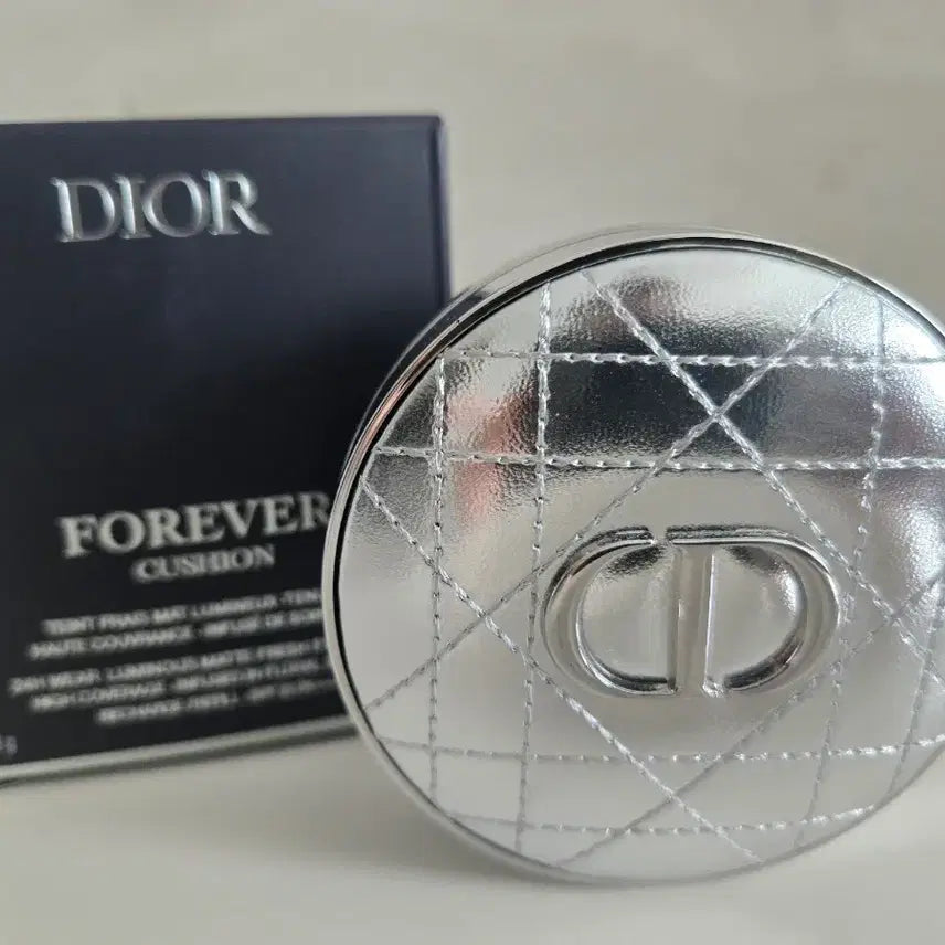 [BUNJANG] Dior Forever Cushion Silver (Shade 21) / 디올 포에버 쿠션 실버 21호