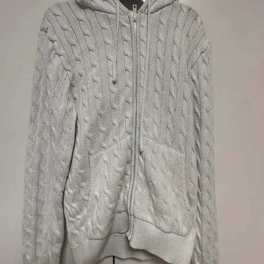 [BUNJANG] Brandy Melville Cable Knit Zip-Up Hoodie / 브랜디멜빌 후드집업