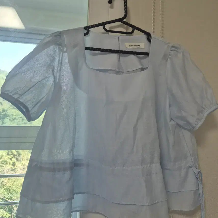 [BUNJANG] Light Blue Seashell Puff Sleeve Square Neck Blouse / 소라 블라우스