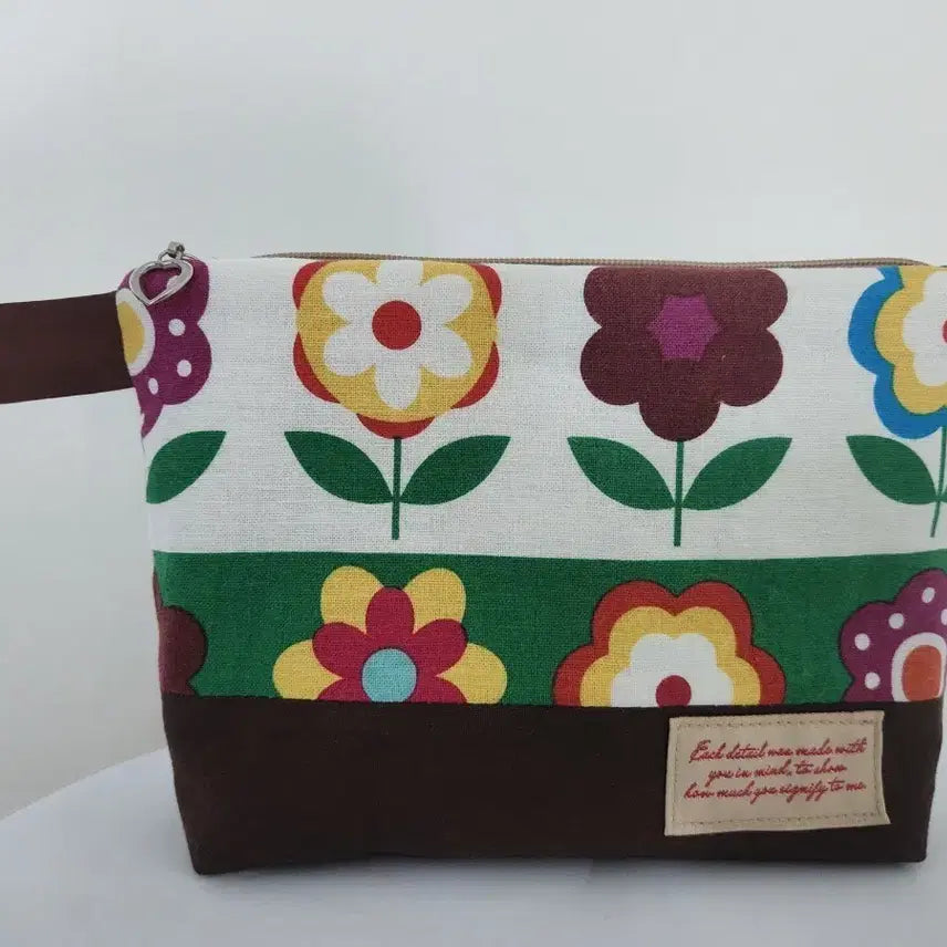[BUNJANG] Flower Pattern Pouch - Brown / 플라워 패턴 파우치 브라운