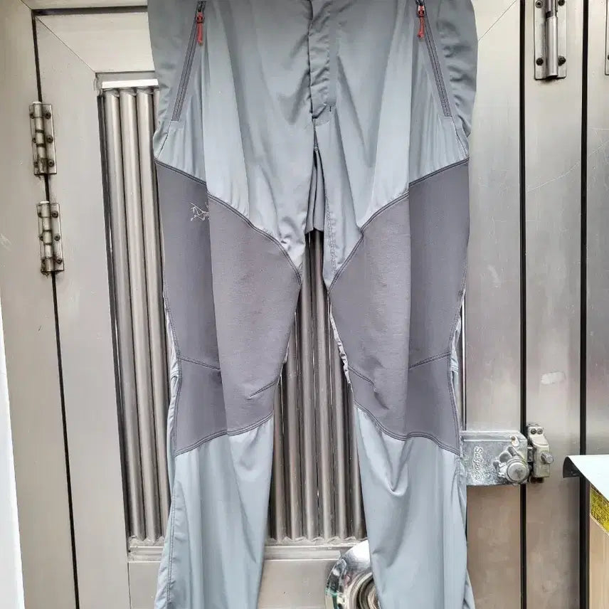 [BUNJANG] Arc'teryx Hiking Pants Size 34 Inch / 정품 아크테릭스 등산바지 34인치