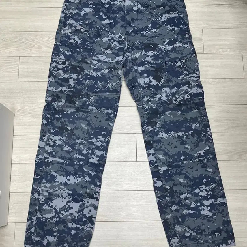 [BUNJANG] Supreme Digital Camo Pants / 슈프림 디지털 카모팬츠 30