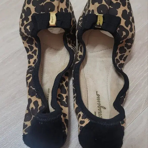 [BUNJANG] Salvatore Ferragamo My Joy Leopard Print Flat Shoes / 페라가모 정품 빈티지 마이조이 플랫 호피 (6반사이즈)