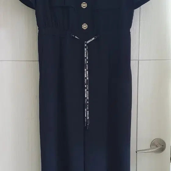 [BUNJANG] JIGOTT Lettering Ribbon Jumpsuit / JJ 지고트 점프수트