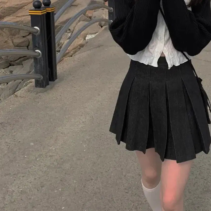 [BUNJANG] Any One More Twins Raw Denim Pleated Skirt / 애니원모어 트윈즈 생지 플리츠 SK 스커트 치마 데님