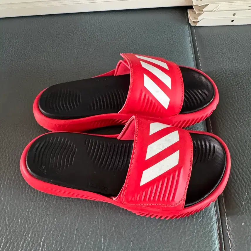 [BUNJANG] Adidas Alphabounce Slides Red Size 235 / 아디다스 알파바운스 슬리퍼 레드 색상 235 사이즈 팝니다
