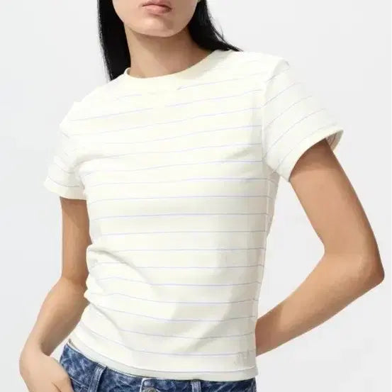 [BUNJANG] JW Anderson x Uniqlo Collaboration Short Sleeve T-Shirt / JW 앤더슨 유니클로 반팔티 L