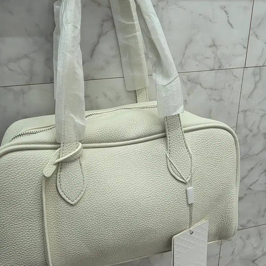 [BUNJANG] Totem Duffle Bag Ivory / 토템  더플백 아이보리(새상품)