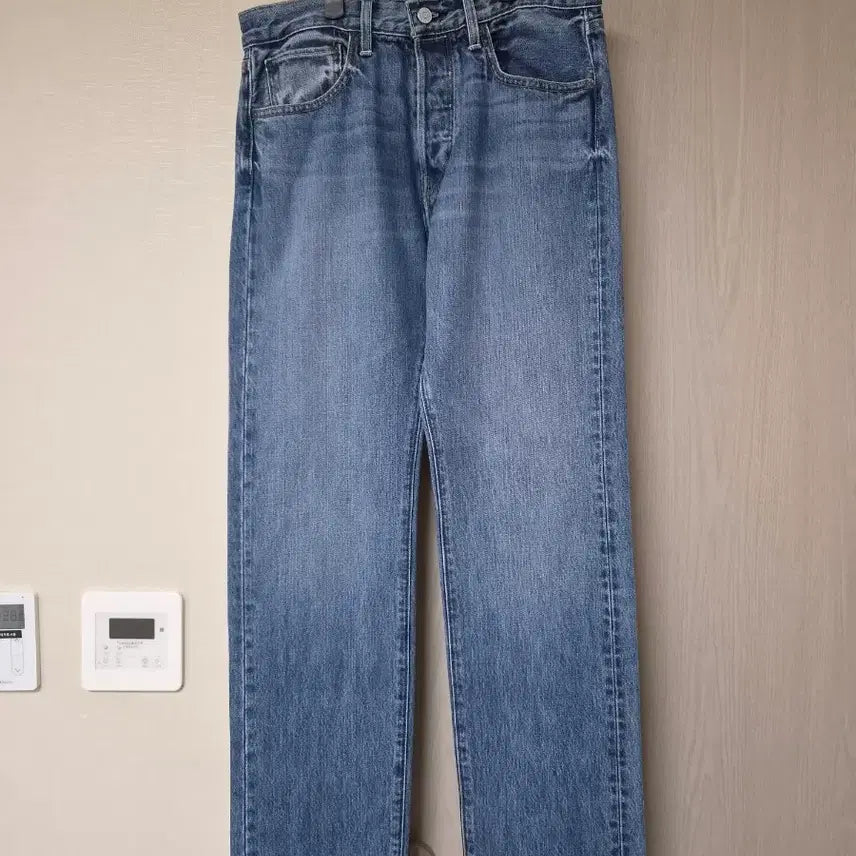 [BUNJANG] RE/DONE Mid-Wash Straight Fit Denim Jeans - Size 30 / RE/DONE 리던 중청워싱진 유일매물
