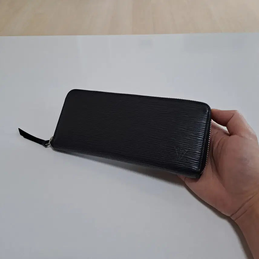 [BUNJANG] Louis Vuitton Epi Leather Long Wallet Black / [100%/정품] 루이비통 에피 가죽 장지갑 블랙