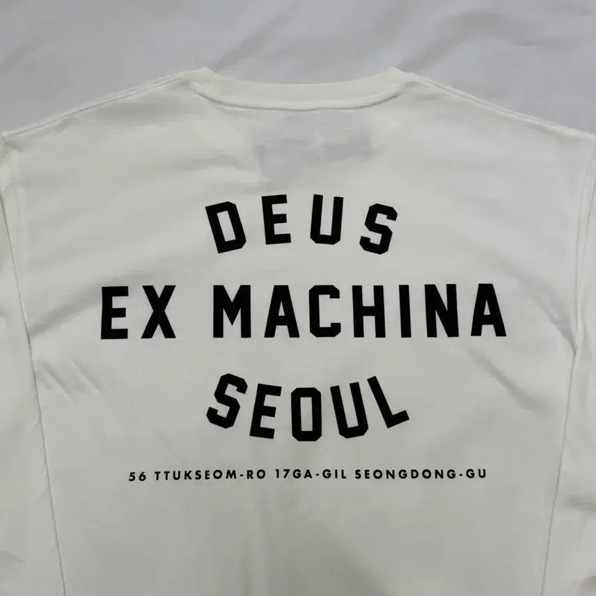 [BUNJANG] Deus Seoul College Long Sleeve T-Shirt White L / [새상품]Deus데우스 서울 컬리지 긴팔 롱슬리브 티셔츠 흰색 새상품 L