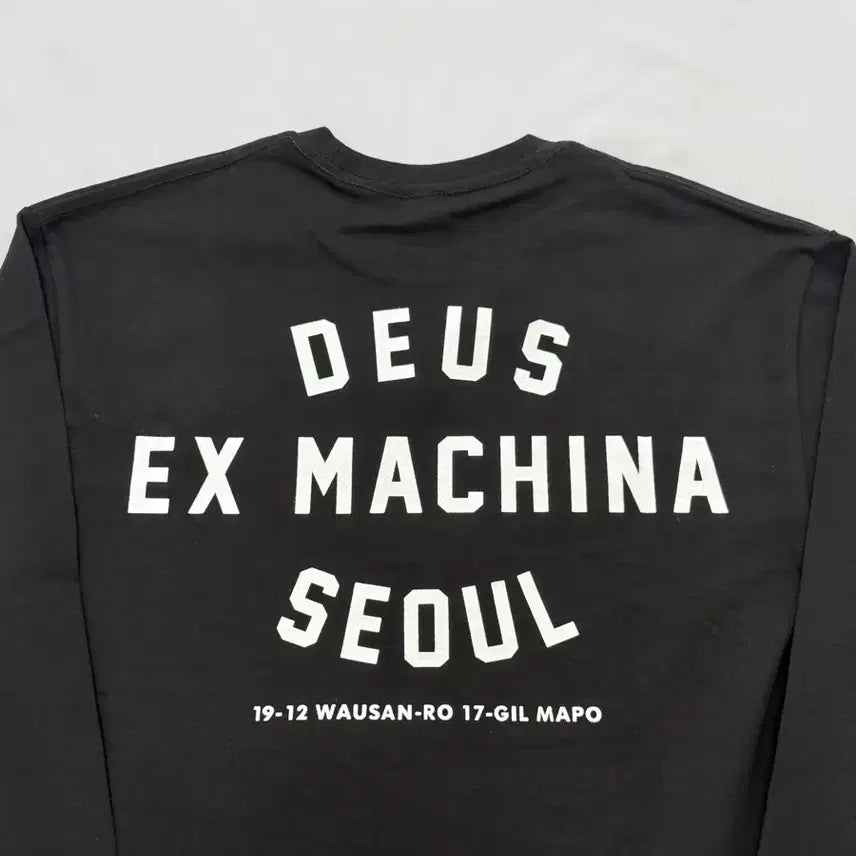 [BUNJANG] Deus Seoul College Long Sleeve T-Shirt Black M / [새상품]Deus데우스 서울 컬리지 긴팔 롱슬리브 티셔츠 블랙 M