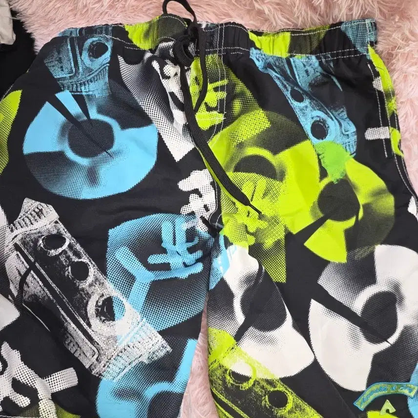 [BUNJANG] Stylish Patterned Beach Swim Shorts / 화려한 패턴 비치수영복 숏팬츠. 85ㅡ90