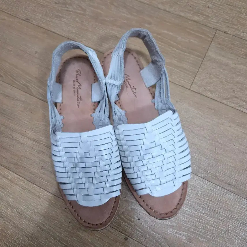 [BUNJANG] Blue Mountain Sandals White Size 37 / 블루마운틴 샌들 화이트37
