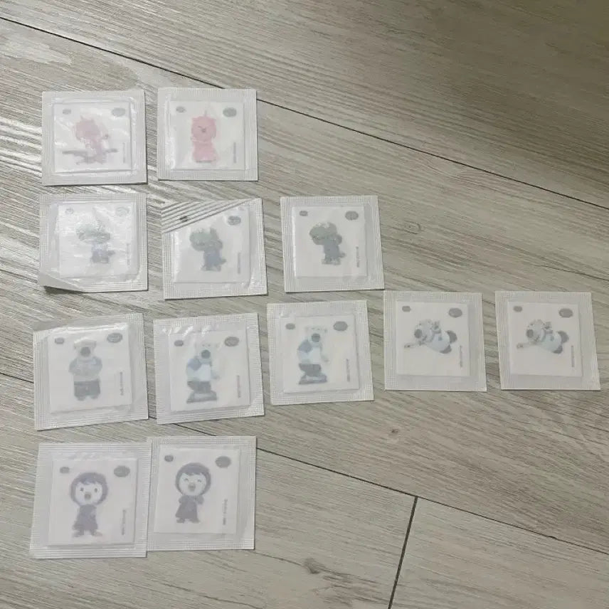 [BUNJANG] Pororo 'Hanip Yakgwa' Sticker / 한입약과 뽀로로 띠부실