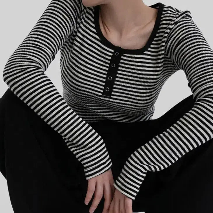 [BUNJANG] Autumn Deep U-Neck Snap T-Shirt / 어텀 [made] 딥유넥스냅티셔츠