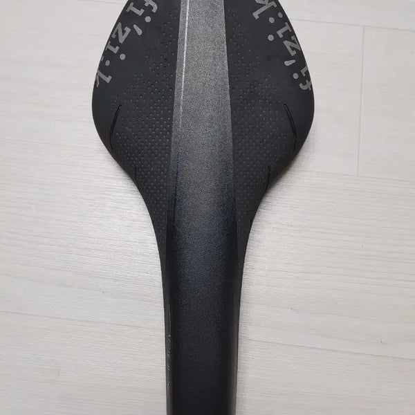 [BUNJANG] Fizik Arione R3 Large Kium Rail Saddle / fizik안장) 피직 아리오네 R3라지) 키움레일 안장팝니다.6만