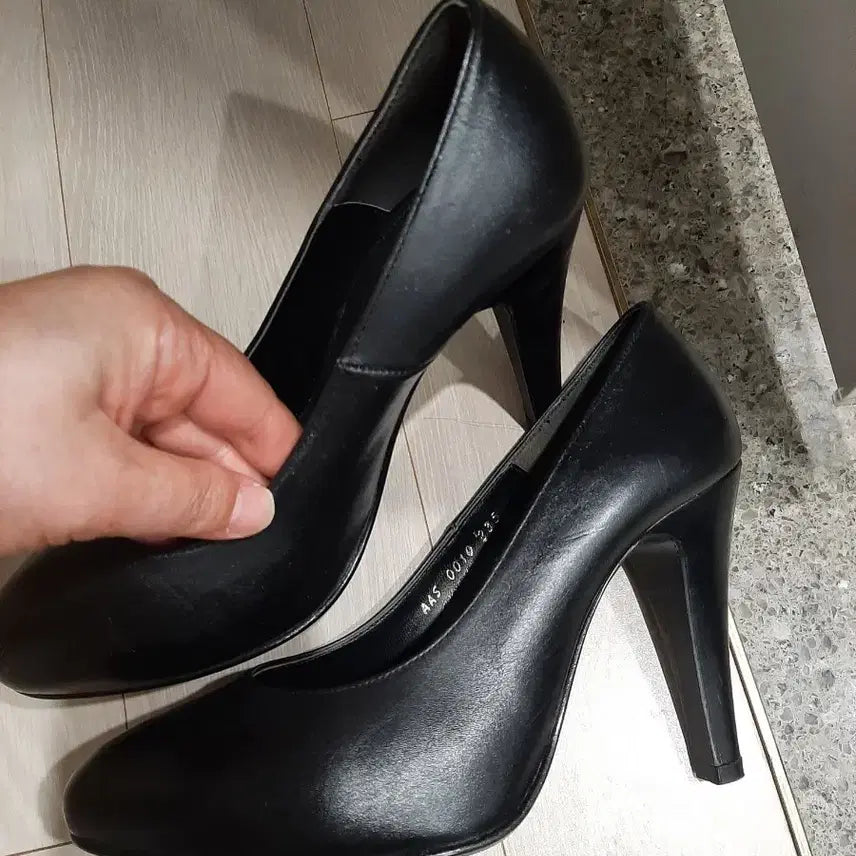 [BUNJANG] Women's Black Leather Heels (23.5cm) - New / 여성 소가죽 구두 검정색 235사이즈 .8 9센티.새상품. 면접구두