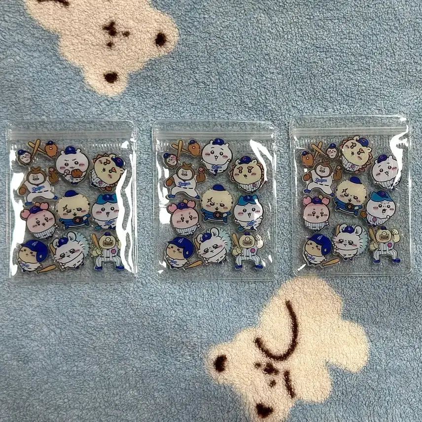 [BUNJANG] Chiikawa Baseball Characters Acrylic Charms (Set of 10) / 치이카와 야구 캐릭터 아크릴 2cm 모음