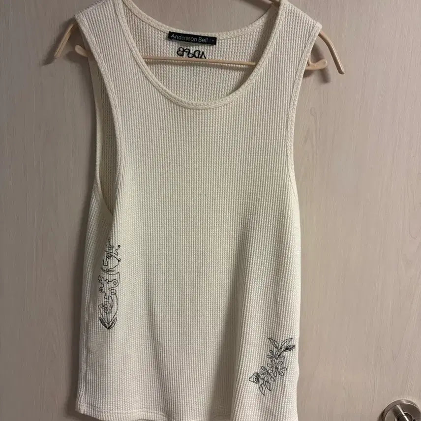 [BUNJANG] Andersson Bell Sleeveless Top / 앤더슨벨 슬리브리스