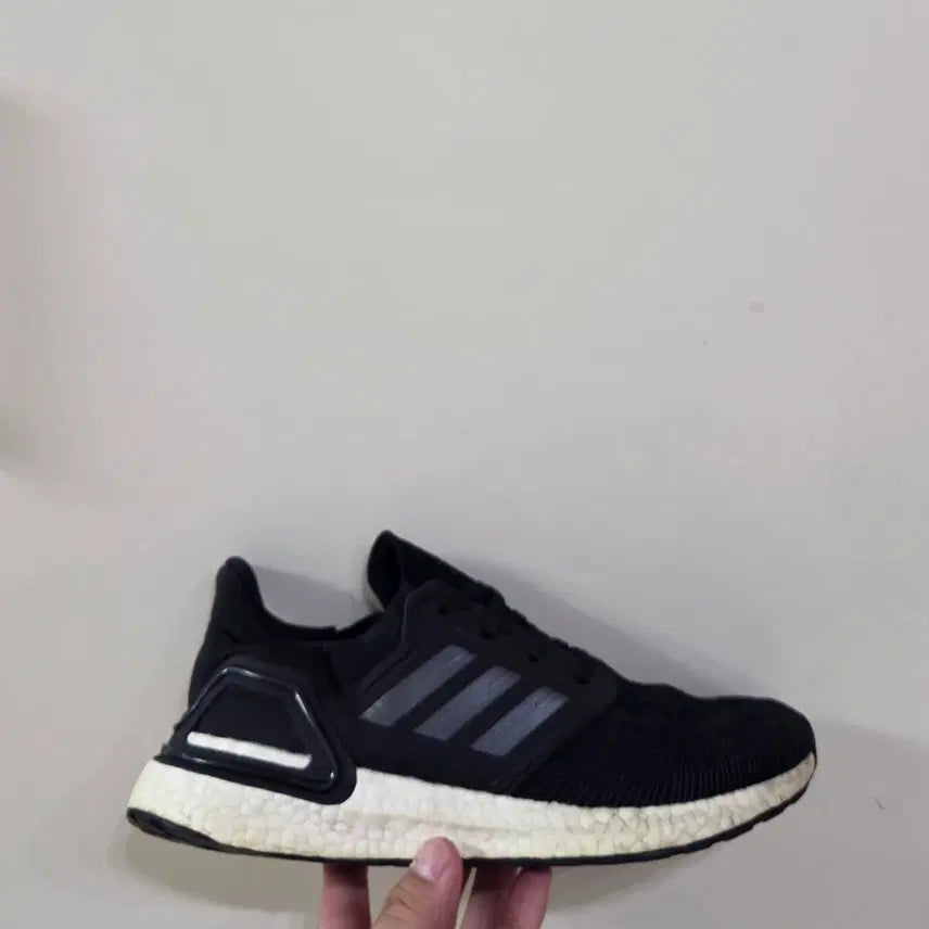 [BUNJANG] Adidas Ultraboost 20 Primeblue Core Black Sneakers / [260] 아디다스 울트라부스트20 PK 코어블랙 프라임블루