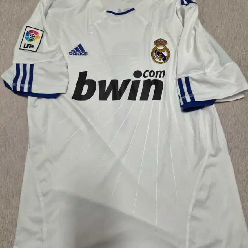 [BUNJANG] Real Madrid 2010-2011 Home Authentic Jersey Cristiano Ronaldo #7 / 10-11 레알 마드리드 홈 정품 유니폼 No.7 호날두