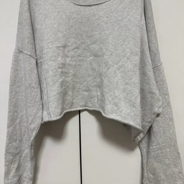 [BUNJANG] Brandy Melville Off-Shoulder Blouse / 브랜디멜빌 오프숄더