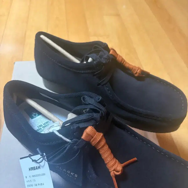 [BUNJANG] Clarks Wallabee Suede Shoes - New / 클락스 왈라비 새상품